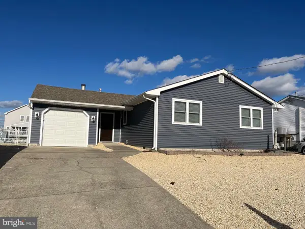 121 E Schuylkill Rd, TUCKERTON, NJ 08087