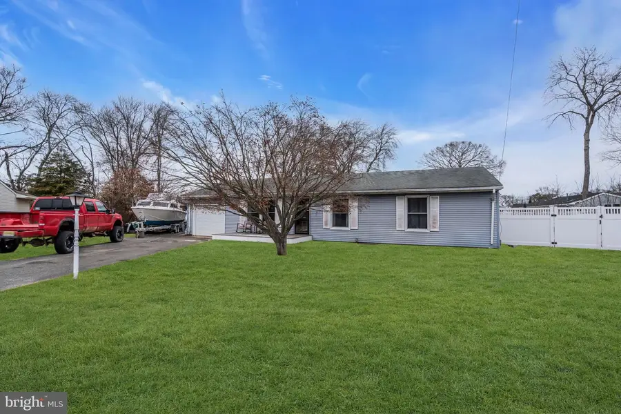 405 Decker Ct, Lanoka Harbor, NJ 08734 - Image #3