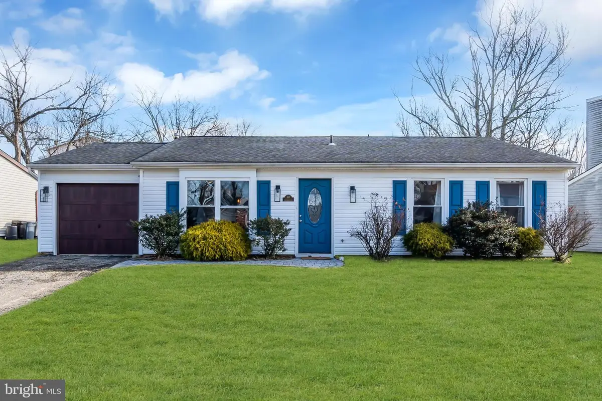 18 Mizzen Dr, Barnegat, NJ 08005 - #1