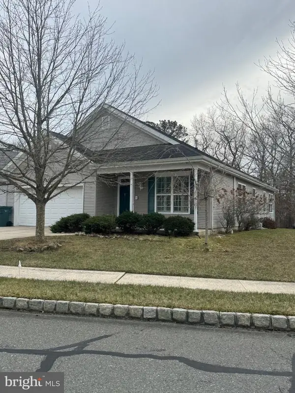 9 Iris, TUCKERTON, NJ 08087