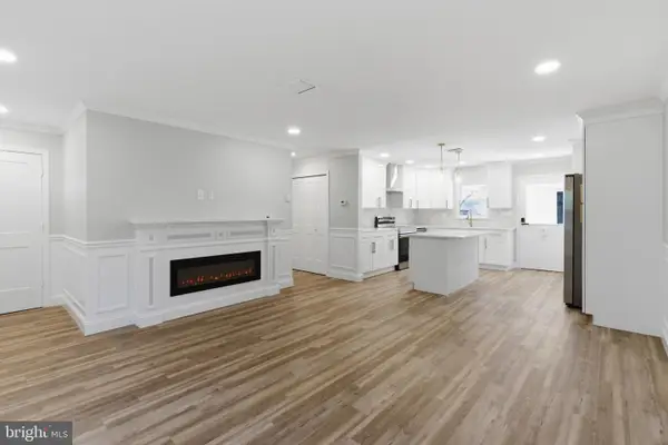 60-c Buckingham Dr, LAKEWOOD, NJ 08701