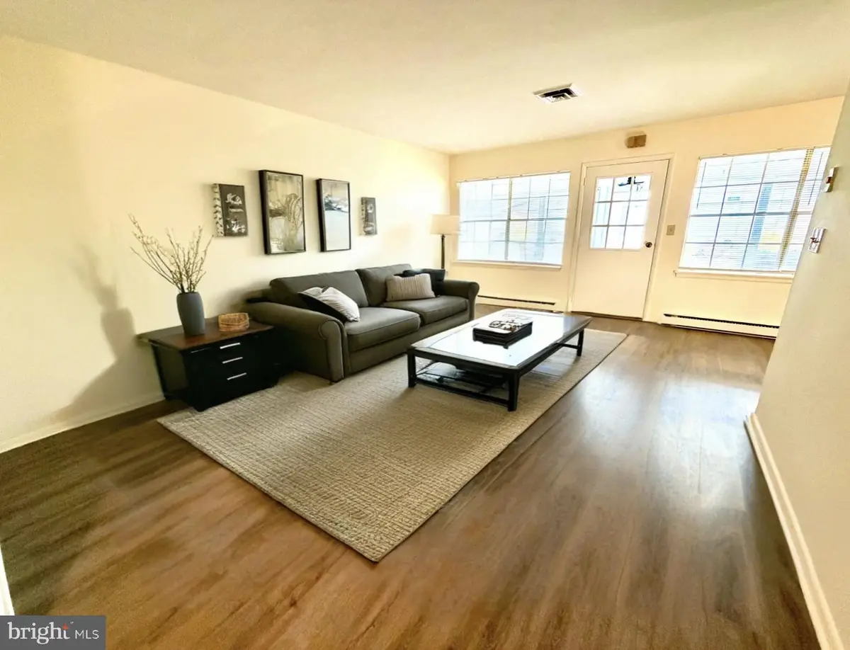 842-b Inverness Ct, Lakewood, NJ 08701 - Image #1