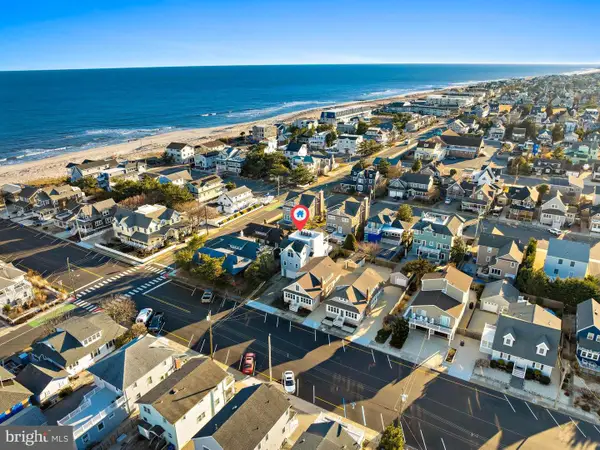 106 Fifth, BEACH HAVEN, NJ 08008