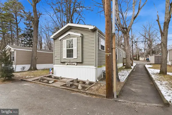 12 Lace Bark Lane, JACKSON, NJ 08527