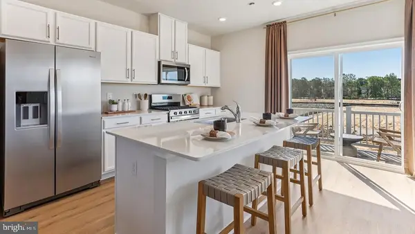 33 Forest Park Dr, WARETOWN, NJ 08758