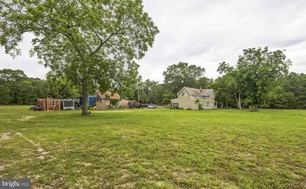 875 R And D Ln, MCCONNELLSBURG, PA 17233