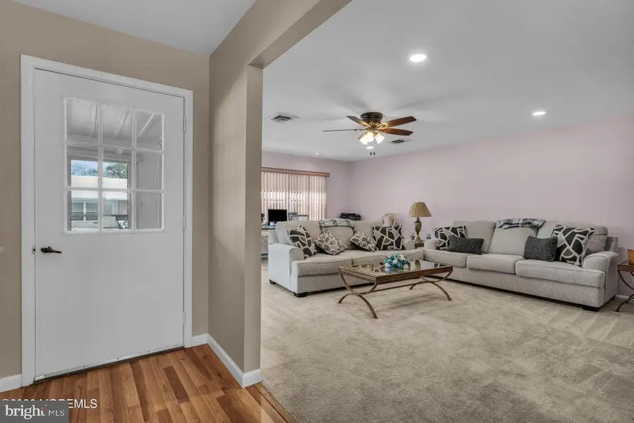 912-b Dumbarton Dr, Lakewood, NJ 08701 - #2