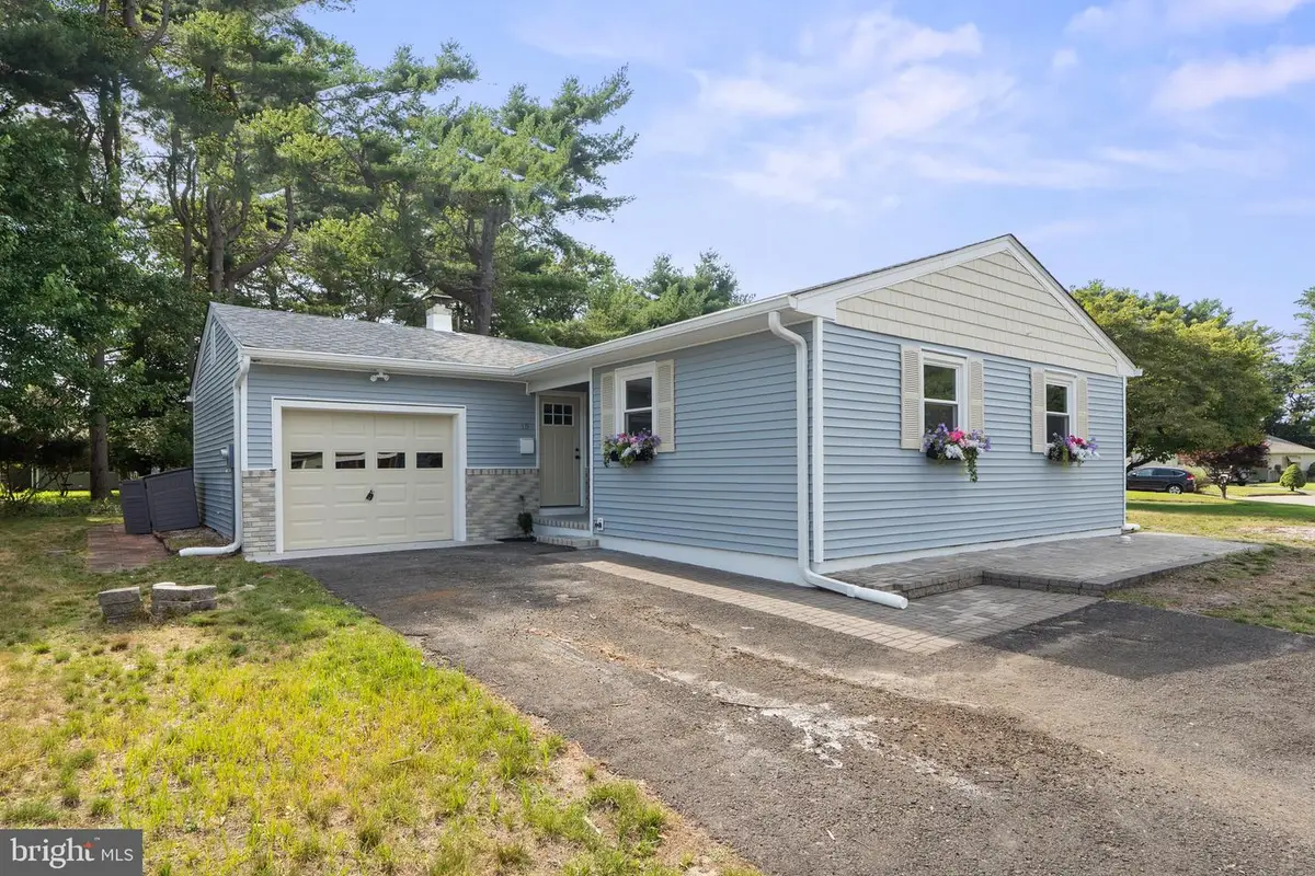 15 Brian Ct, Toms River, NJ 08757 - #1