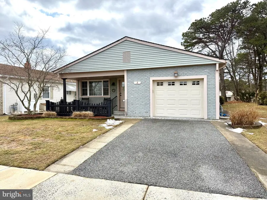 3 Woodstock Dr, Toms River, NJ 08757 - #2