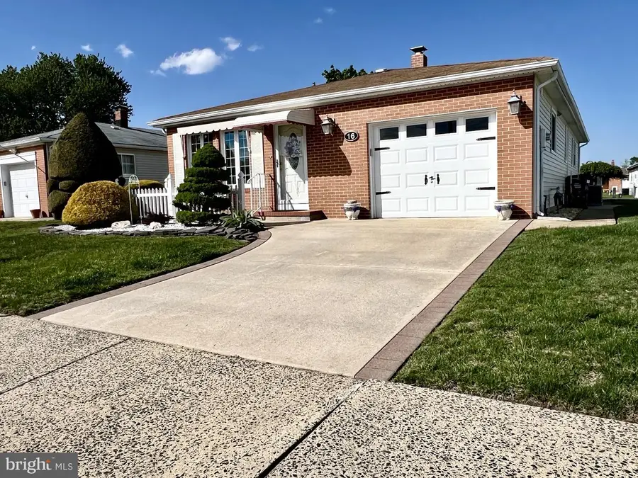 16 Tivoli St, Toms River, NJ 08757 - #2