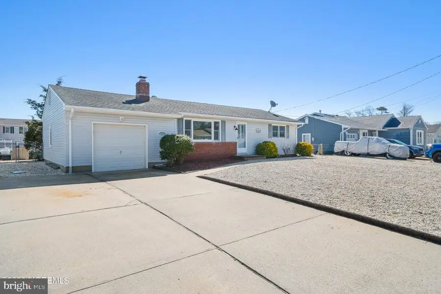 715 Richmond Dr, Forked River, NJ 08731 - #3