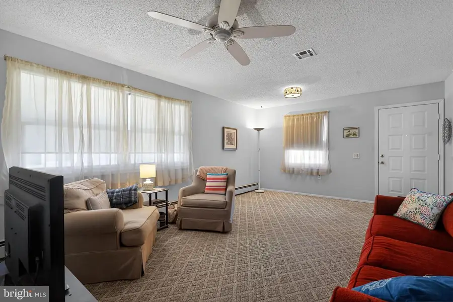 3 Wojtyla Ct, Toms River, NJ 08757 - #2