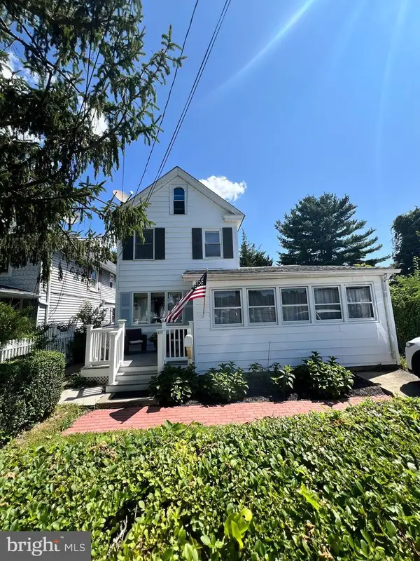 233 S Green St, TUCKERTON, NJ 08087