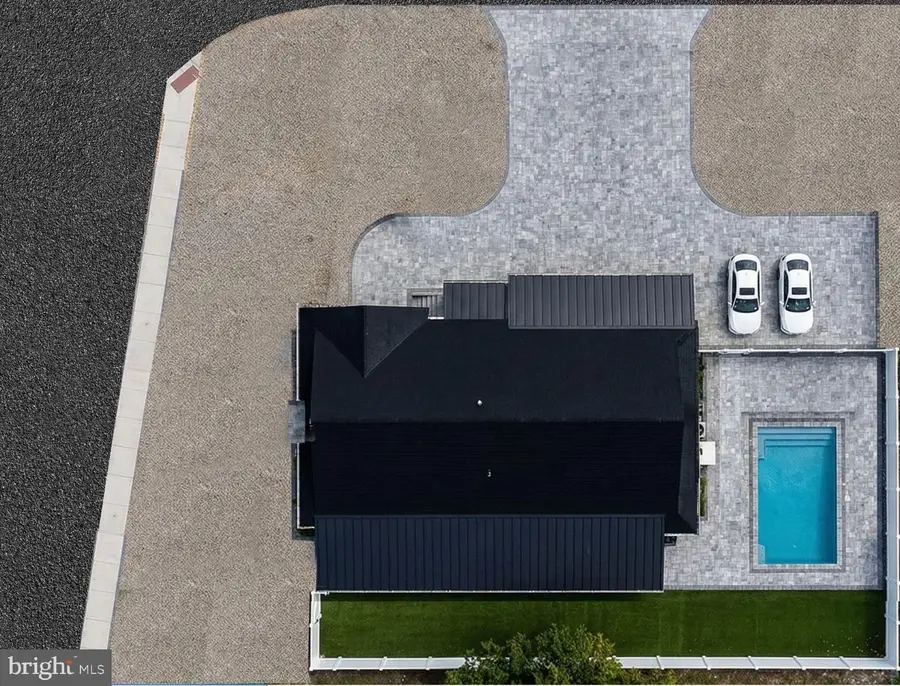 2 E 79th St, Harvey Cedars, NJ 08008 - #3