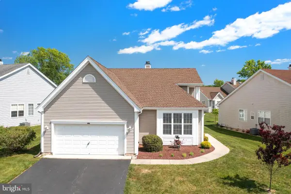 10 Jumping Brook Ln, BARNEGAT, NJ 08005