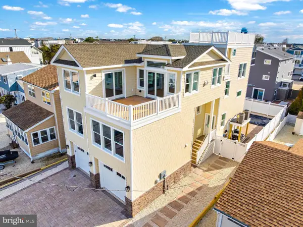 Address Withheld By Seller, SURF CITY, NJ 08008