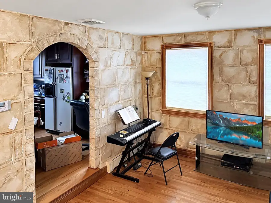 80 Ivins Dr, New Egypt, NJ 08533 - #3