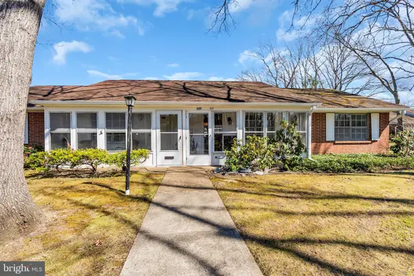 62-f Buckingham Dr #f, LAKEWOOD, NJ 08701