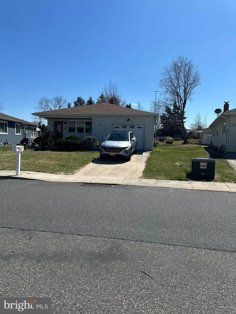 15 Bonaire Dr, Toms River, NJ 08757 - #3