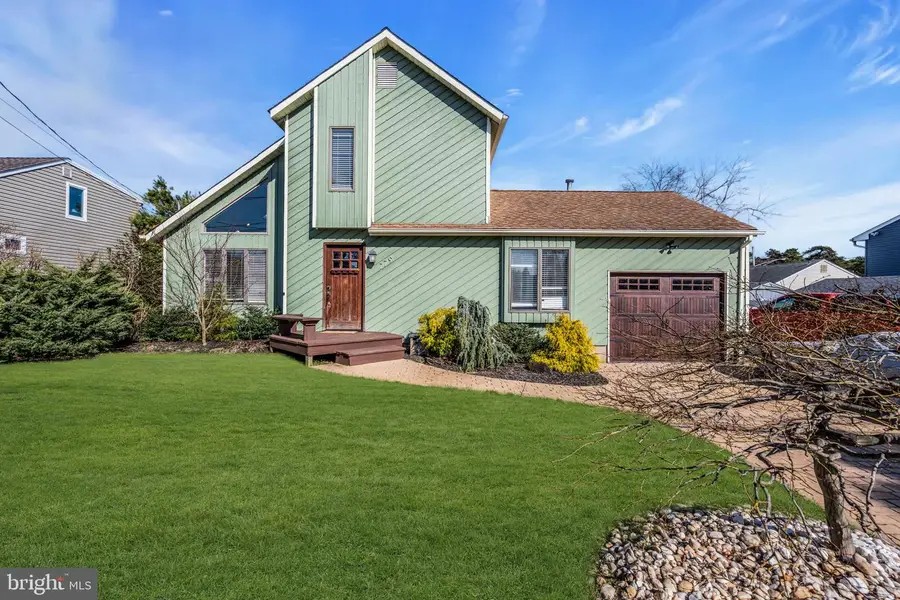 779 Dunedin St, Toms River, NJ 08753 - #2