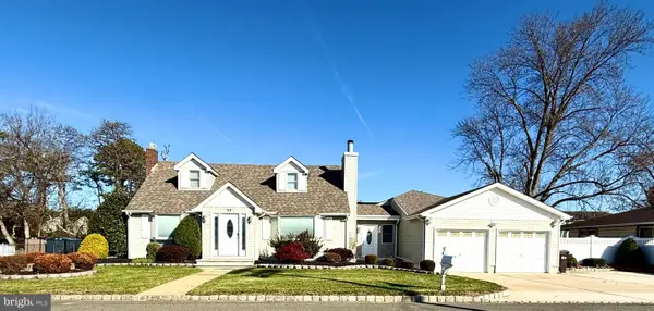 27 3rd Ave, TOMS RIVER, NJ 08757