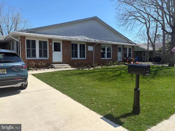 13-b Walnut Rd, MANAHAWKIN, NJ 08050