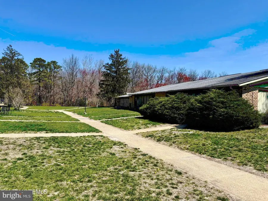 20-d Yorkshire Ct, Manchester, NJ 08759 - #2