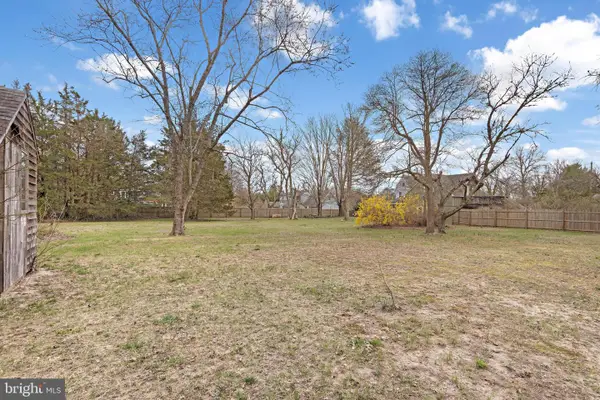56 Littleworth Road, MANAHAWKIN, NJ 08050