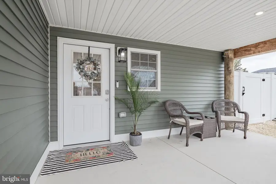 7 W Thames Rd, Tuckerton, NJ 08087 - #3