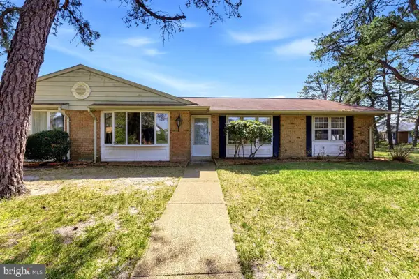 16-b Cambridge Cir #b, MANCHESTER TOWNSHIP, NJ 08759