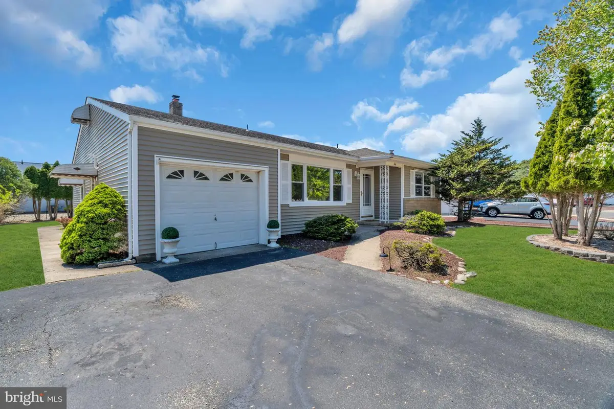 50 Oakfield Rd, Toms River, NJ 08757 - #1