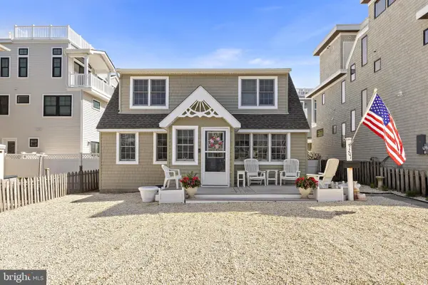 201 E 18th St, LONG BEACH TOWNSHIP, NJ 08008