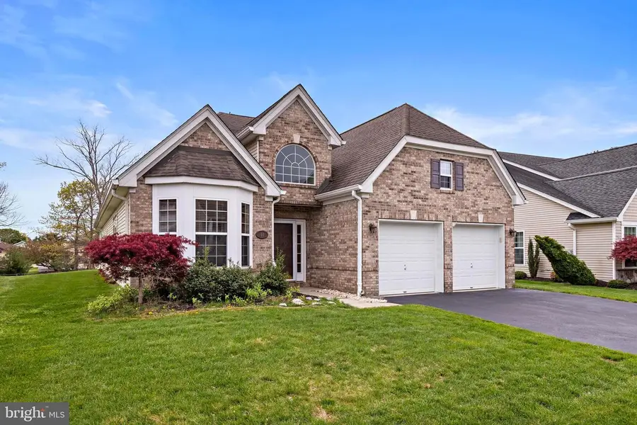 61 Honeysuckle Dr, Manahawkin, NJ 08050 - #2