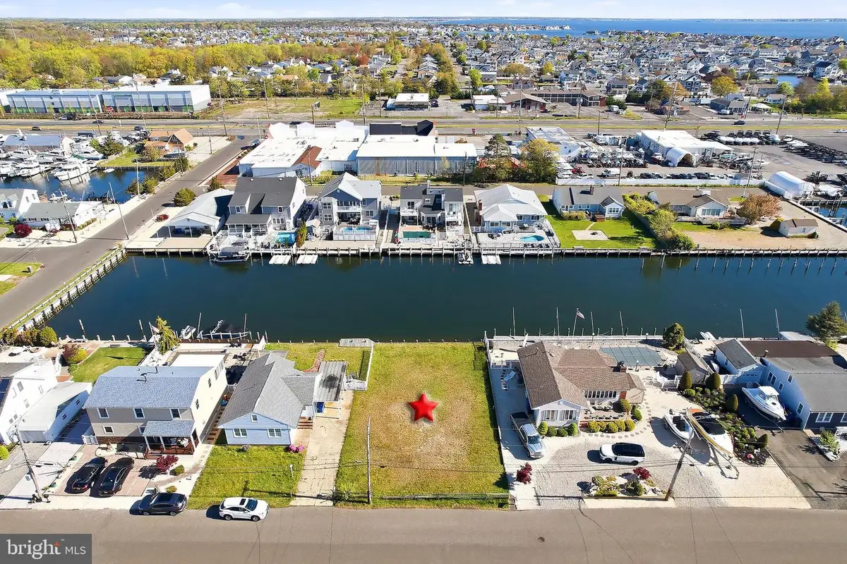 10 Cruiser Ct, Toms River, NJ 08753 - #1