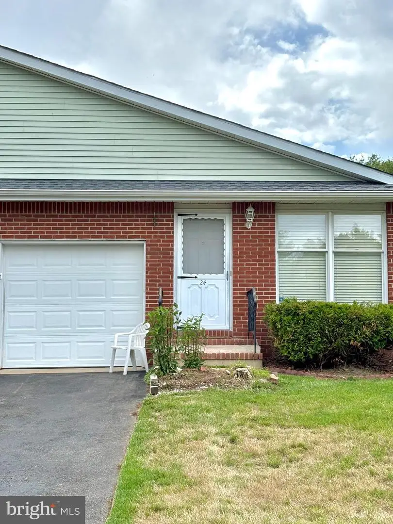 24 Magnolia Rd, Manahawkin, NJ 08050 - #2