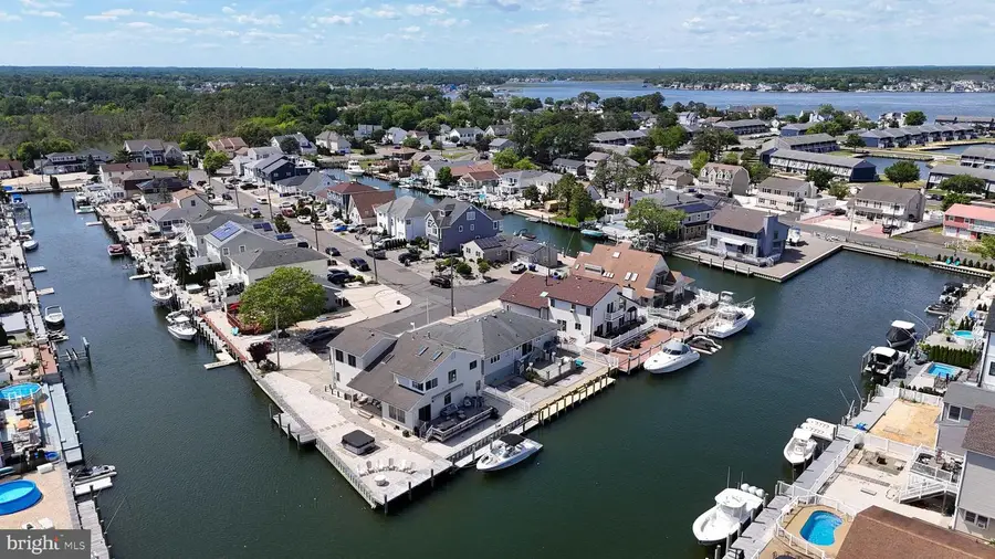 4 Clearwater Way, Toms River, NJ 08753 - #3