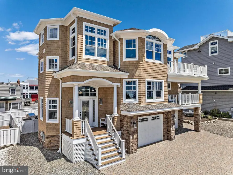 23 E 42nd St, Long Beach Township, NJ 08008 - #2