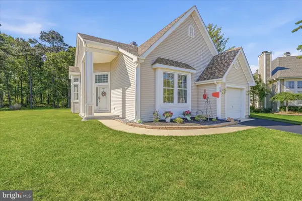 10 Deer Lake Ct, BARNEGAT, NJ 08005