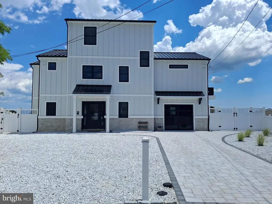 166 N Spinnaker Dr, Tuckerton, NJ 08087 - #2