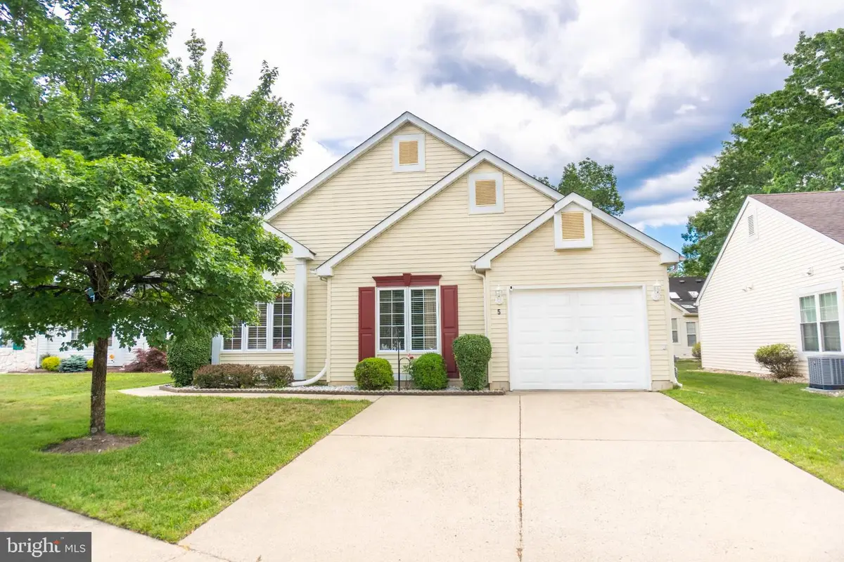 5 Stewart Ct, Jackson, NJ 08527 - #1