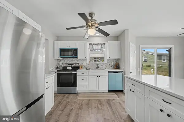 20 Hummingbird Lane, WHITING, NJ 08759