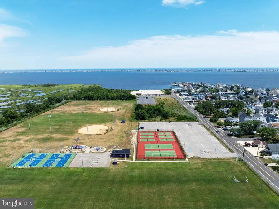1254 Hereford Close, Toms River, NJ 08753 - #3