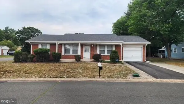 5 Monmouth Ln, MANCHESTER TOWNSHIP, NJ 08759