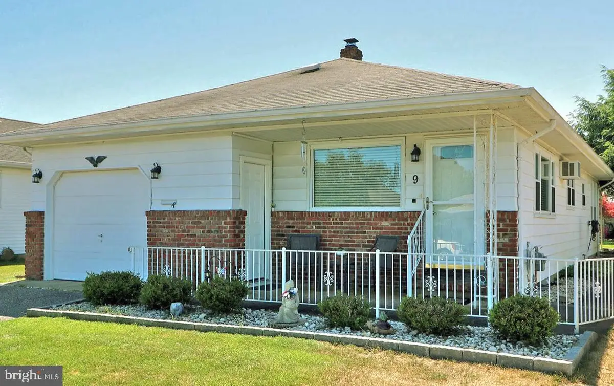 9 Bolans Ct, Toms River, NJ 08757 - #1