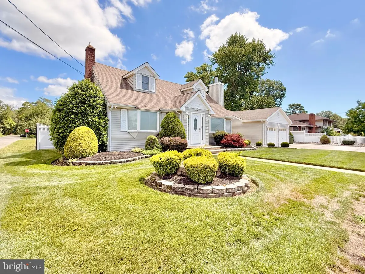 27 3rd Ave, Toms River, NJ 08757 - #1