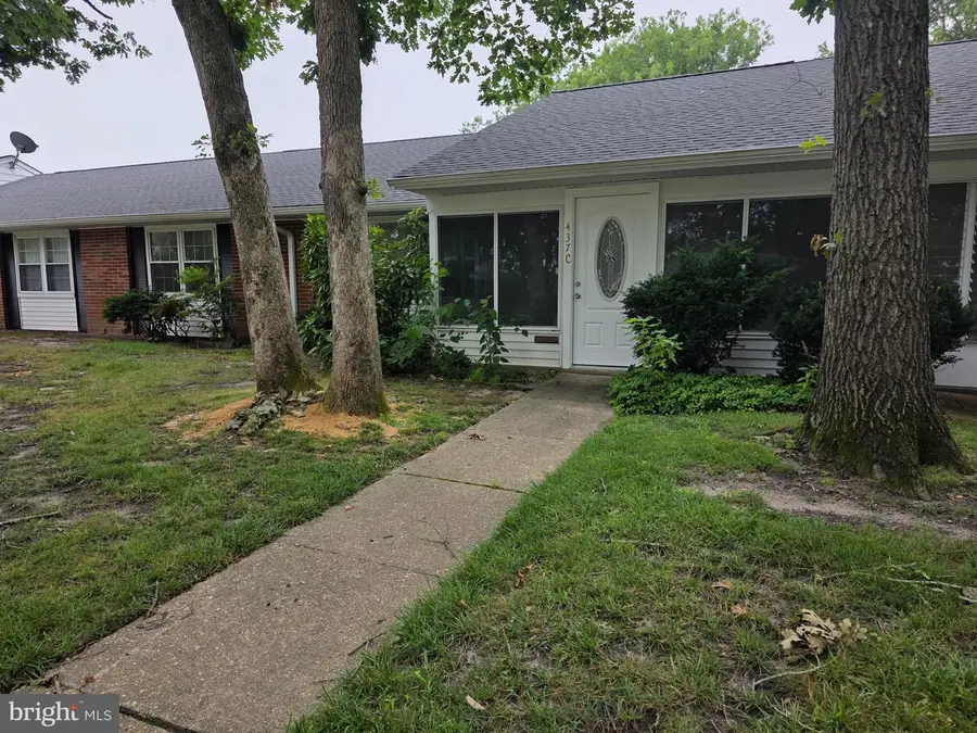 437-c Portsmouth Dr, Lakewood, NJ 08701 - #2
