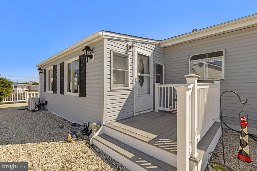 66 Jonathan Dr, Manahawkin, NJ 08050 - #2