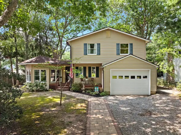 166 Rutgers Ave, MANAHAWKIN, NJ 08050