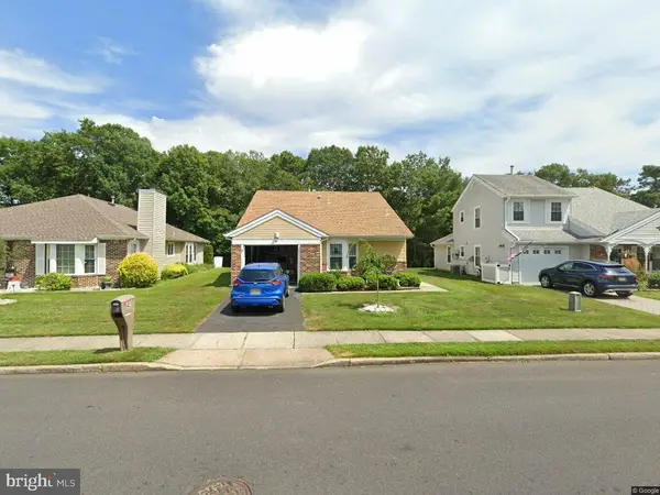 40 Pine Oak Blvd, BARNEGAT, NJ 08005