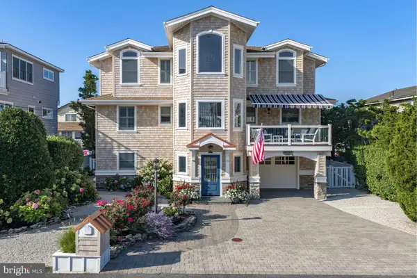 12 W 85th St, HARVEY CEDARS, NJ 08008